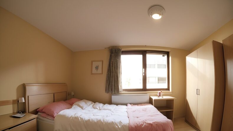 Теплый или холодный свет для спальни